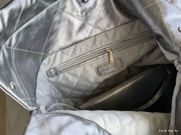 First Bag Ru CHANEL HANDBAG 22 LARGE 0605
